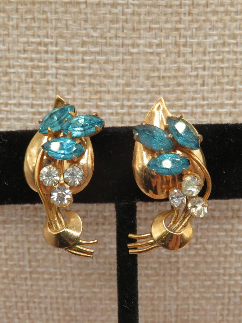 Vintage Coro Blue and Clear Rhinestone Screw back Earrings